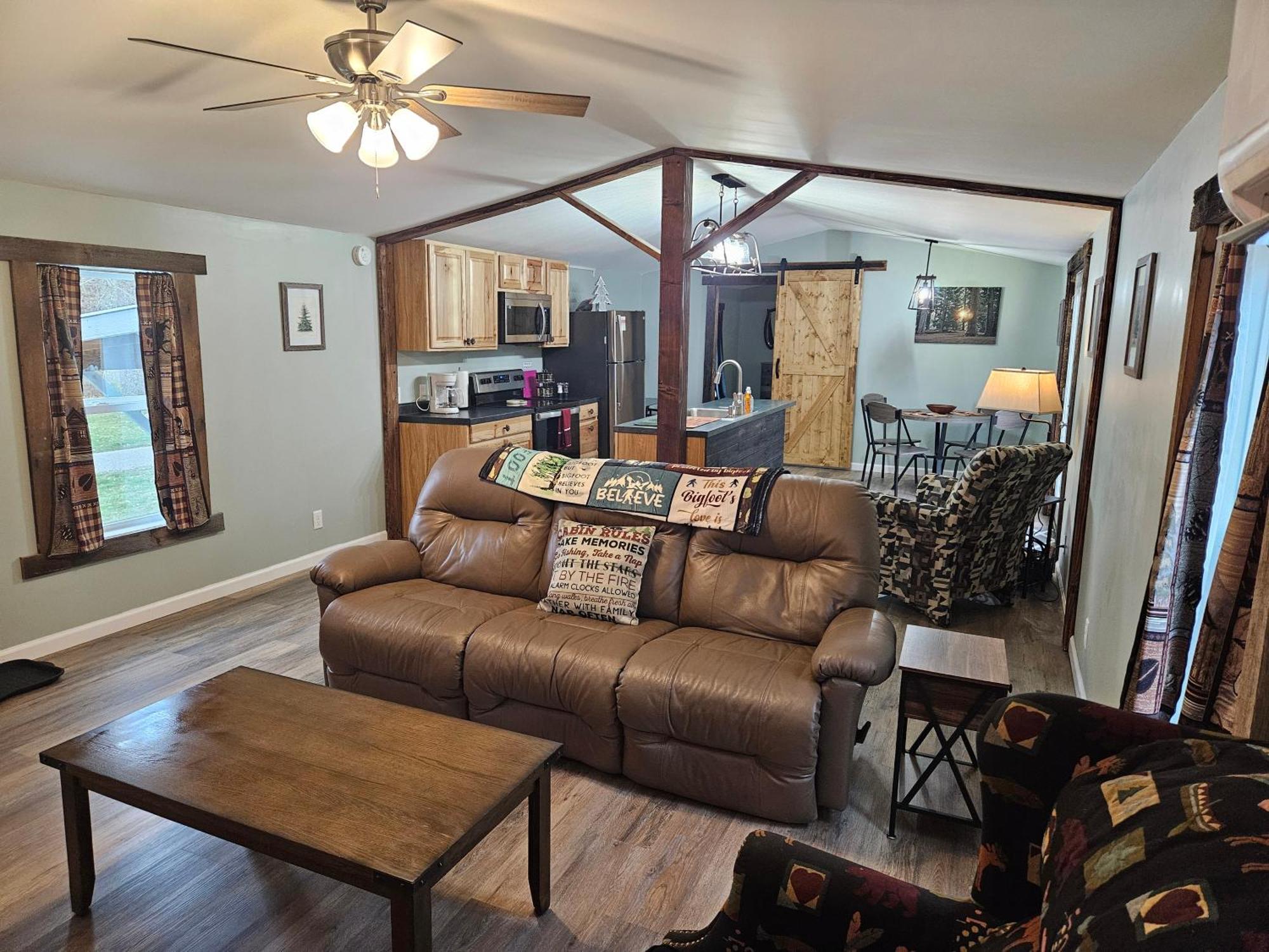 Villa Grey Pines At Hocking Vacations Logan Exterior foto